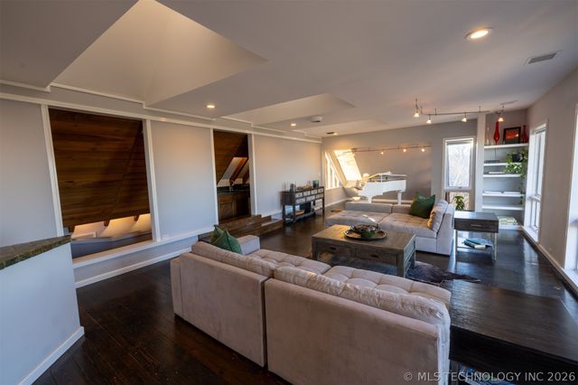 12425 S Gary Avenue, Jenks, OK 74037