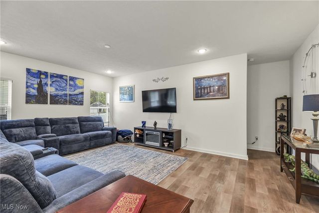 229 Harvest Way, Elyria, OH 44035