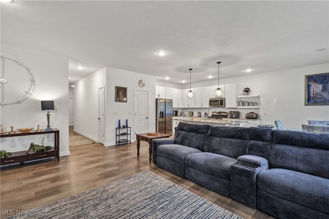 229 Harvest Way, Elyria, OH 44035