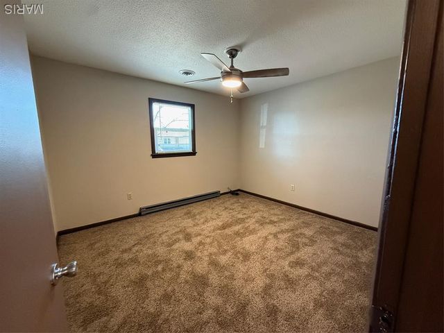 614 Vaughn Avenue, Sikeston, MO 63801