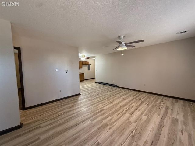 614 Vaughn Avenue, Sikeston, MO 63801