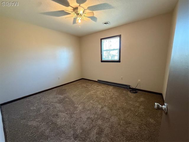 614 Vaughn Avenue, Sikeston, MO 63801