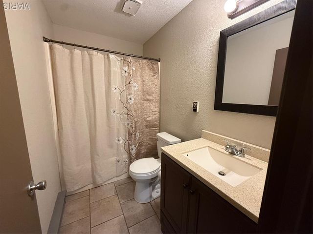 614 Vaughn Avenue, Sikeston, MO 63801