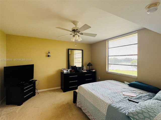 1705 Whitehall Dr 401, Davie, FL 33324