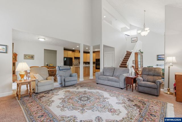 1607 Wood Duck St, Silverton, OR 97381