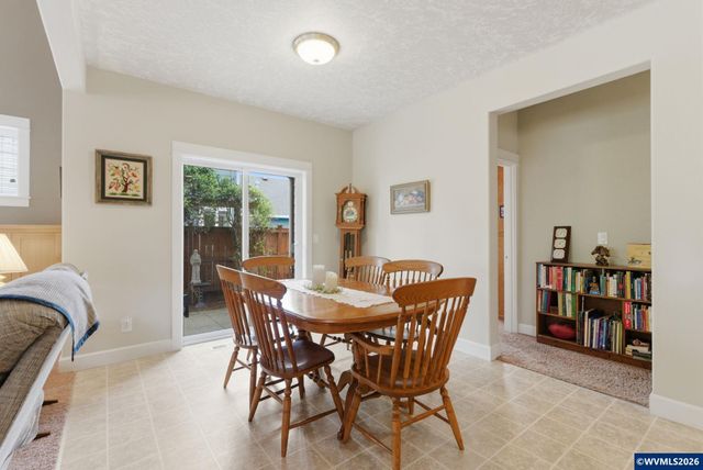 1607 Wood Duck St, Silverton, OR 97381