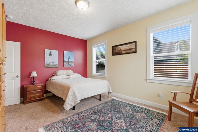 1607 Wood Duck St, Silverton, OR 97381