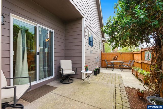 1607 Wood Duck St, Silverton, OR 97381
