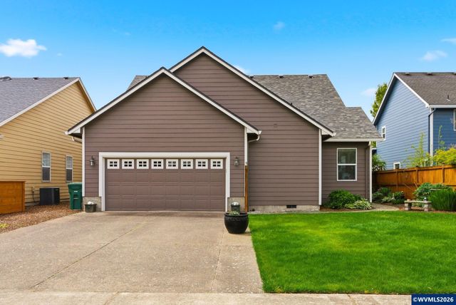1607 Wood Duck St, Silverton, OR 97381