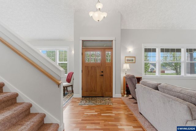 1607 Wood Duck St, Silverton, OR 97381