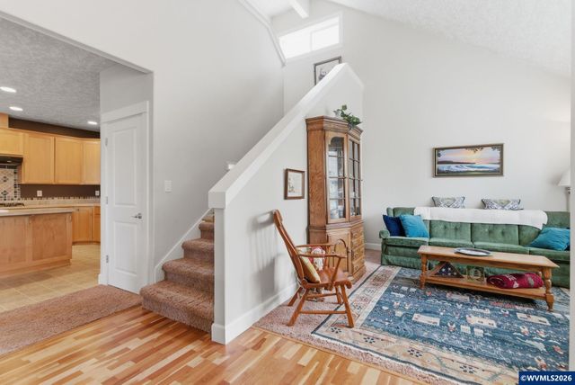 1607 Wood Duck St, Silverton, OR 97381