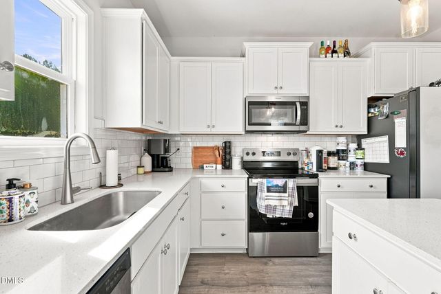 24 Olde Place Drive, Zebulon, NC 27597