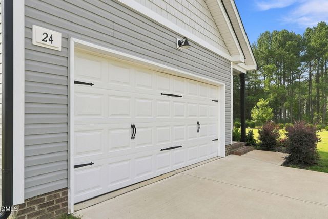 24 Olde Place Drive, Zebulon, NC 27597