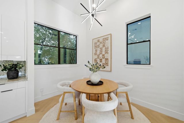 809 Memorial Heights Drive, Houston, TX 77007