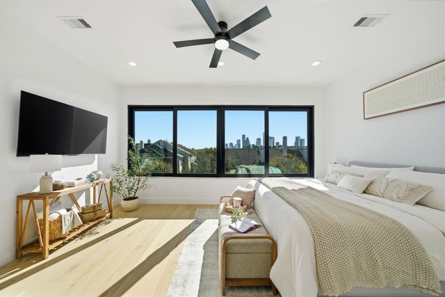 809 Memorial Heights Drive, Houston, TX 77007