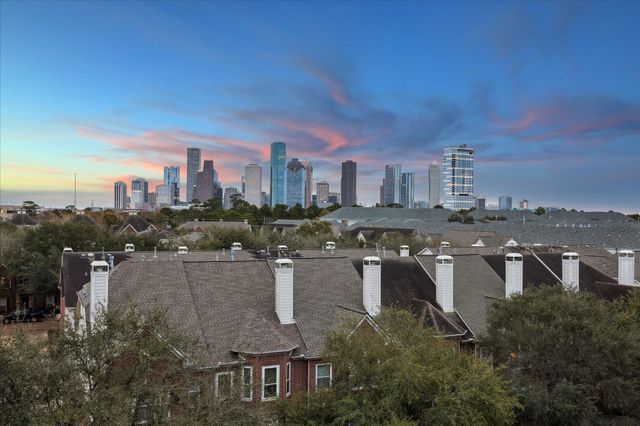 809 Memorial Heights Drive, Houston, TX 77007