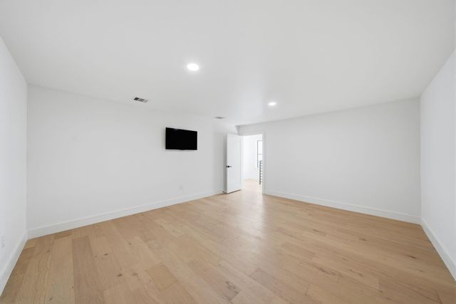 809 Memorial Heights Drive, Houston, TX 77007