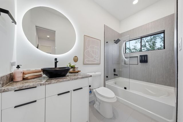 809 Memorial Heights Drive, Houston, TX 77007