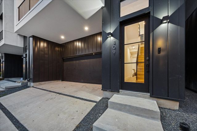 809 Memorial Heights Drive, Houston, TX 77007