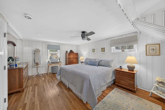 81 Juniper Dr, Norwood, MA 02062