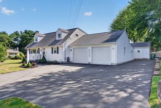 81 Juniper Dr, Norwood, MA 02062
