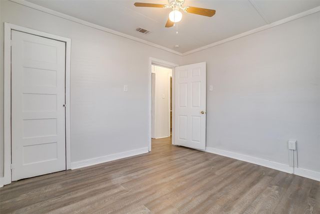 691 Meadow Park Drive, White Settlement, TX 76108