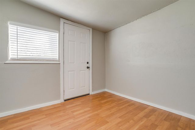 691 Meadow Park Drive, White Settlement, TX 76108