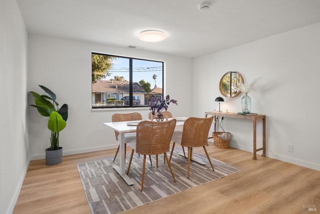 1313 Mcgregor Ave, Petaluma, CA 94954