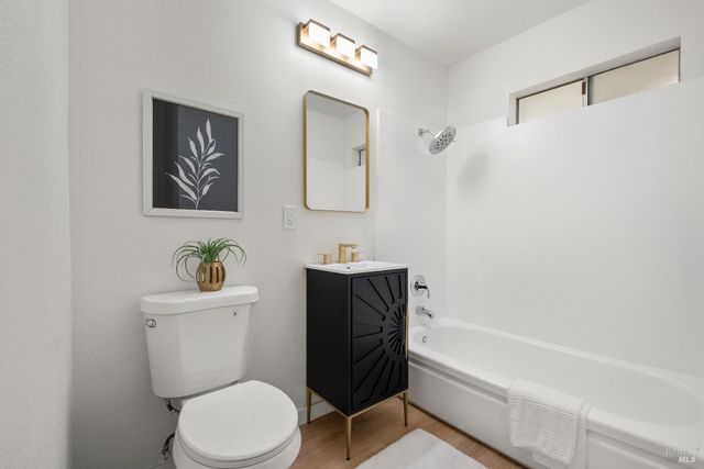 1313 Mcgregor Ave, Petaluma, CA 94954