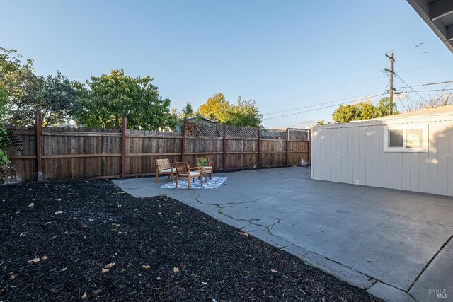 1313 Mcgregor Ave, Petaluma, CA 94954