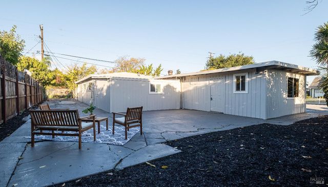 1313 Mcgregor Ave, Petaluma, CA 94954