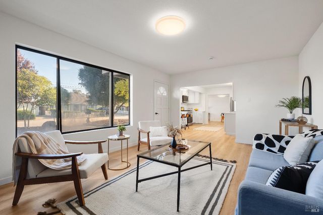 1313 Mcgregor Ave, Petaluma, CA 94954