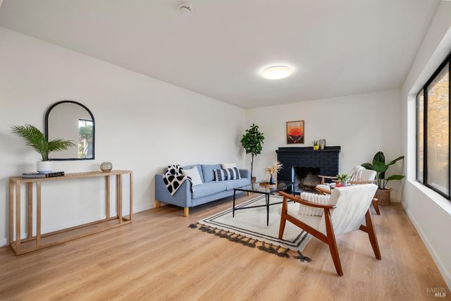 1313 Mcgregor Ave, Petaluma, CA 94954