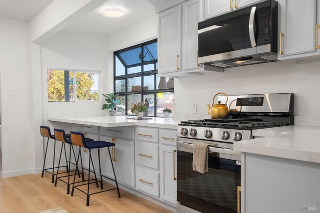 1313 Mcgregor Ave, Petaluma, CA 94954