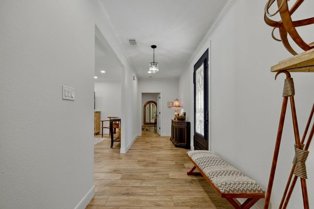 404 Saint Andrews DR, New Ulm, TX 78950