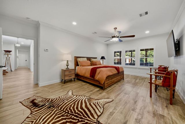 404 Saint Andrews DR, New Ulm, TX 78950