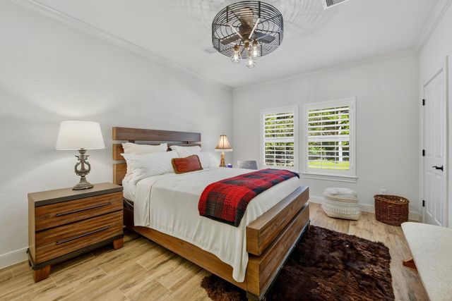 404 Saint Andrews DR, New Ulm, TX 78950