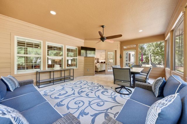 404 Saint Andrews DR, New Ulm, TX 78950