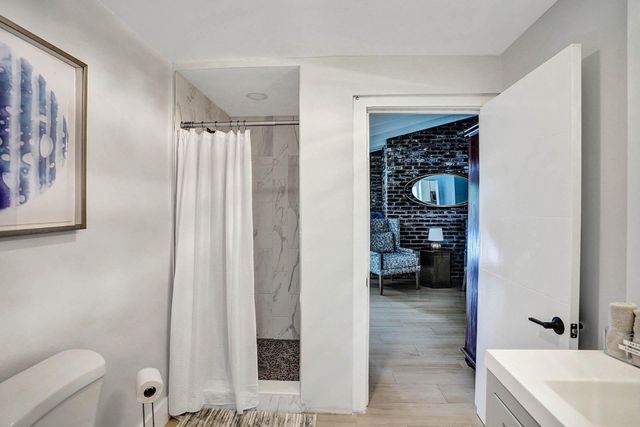 1040 NE 16th Terrace, Fort Lauderdale, FL 33304