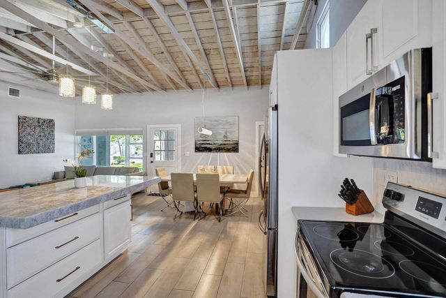 1040 NE 16th Terrace, Fort Lauderdale, FL 33304