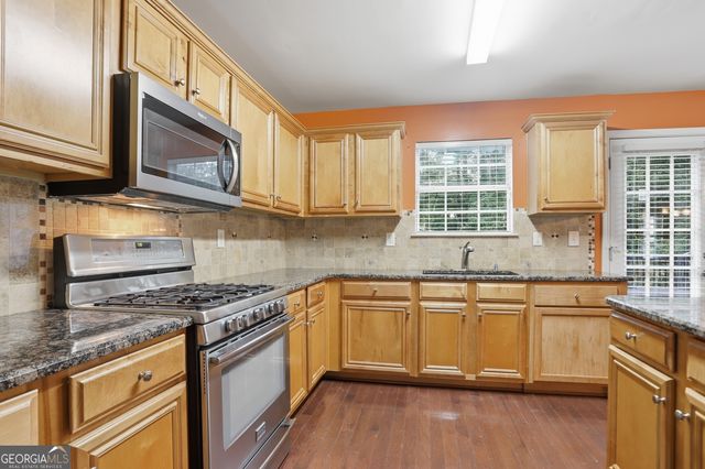 3475 Midway Cove Drive, Loganville, GA 30052
