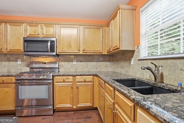 3475 Midway Cove Drive, Loganville, GA 30052