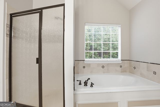 3475 Midway Cove Drive, Loganville, GA 30052