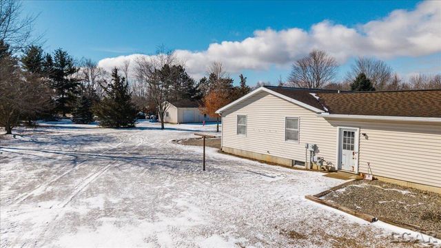 2829 Sutton Road, Adrian, MI 49221