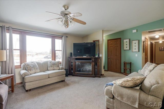 2829 Sutton Road, Adrian, MI 49221