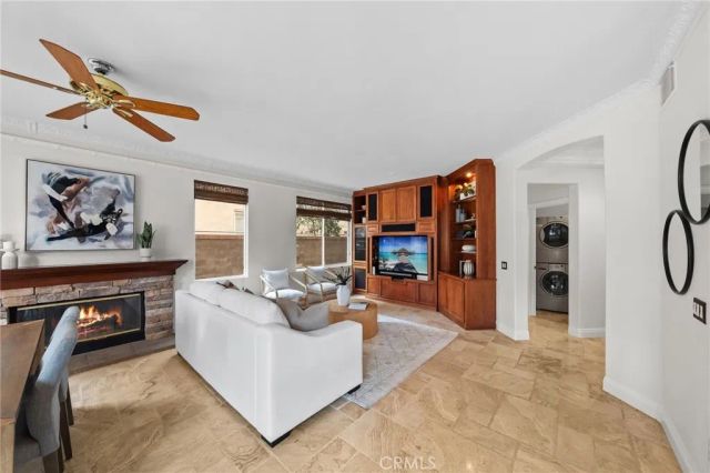 48 PARKCREST, Irvine, CA 92620