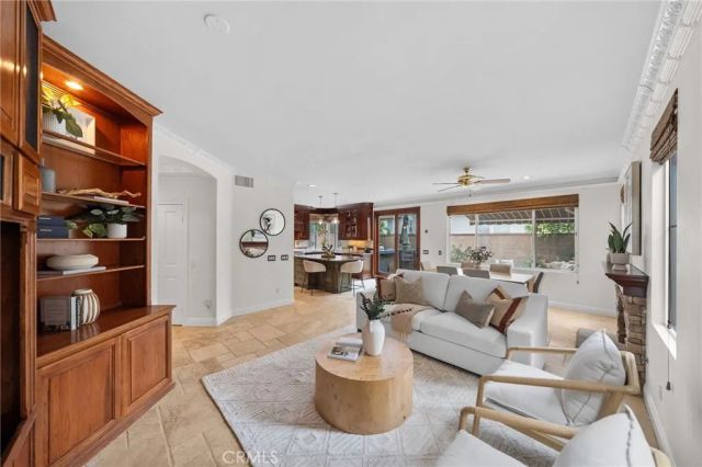 48 PARKCREST, Irvine, CA 92620