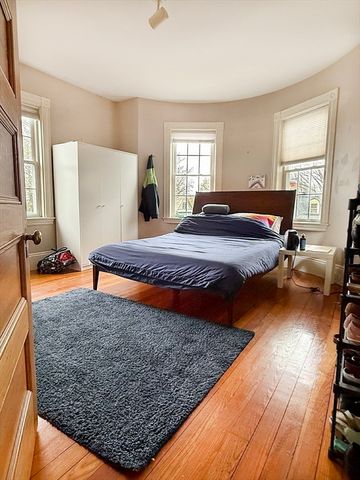 70 Perry St 3, Brookline, MA 02446