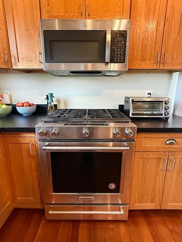 70 Perry St 3, Brookline, MA 02446