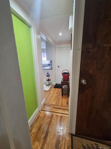 114-52 205th Street, Saint Albans, NY 11412
